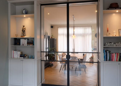 Mooie ensuite kast met schuifdeuren